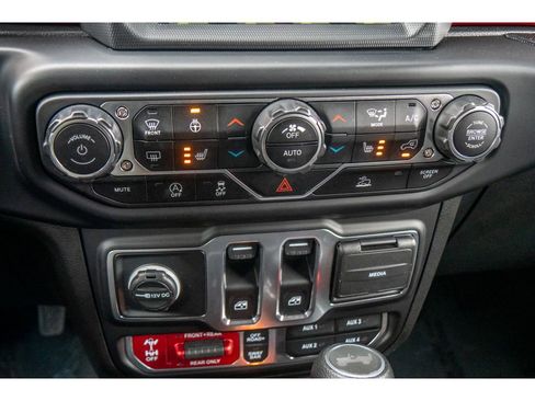 Used 2023 Jeep Wrangler Rubicon w/ LED Lighting Group image 18