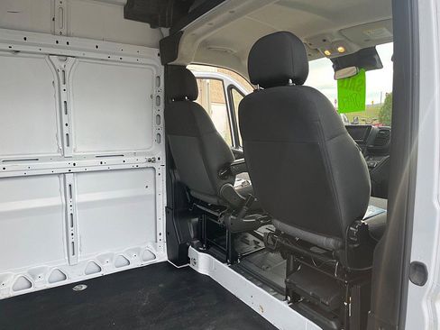 Used 2023 RAM ProMaster 2500 image 17