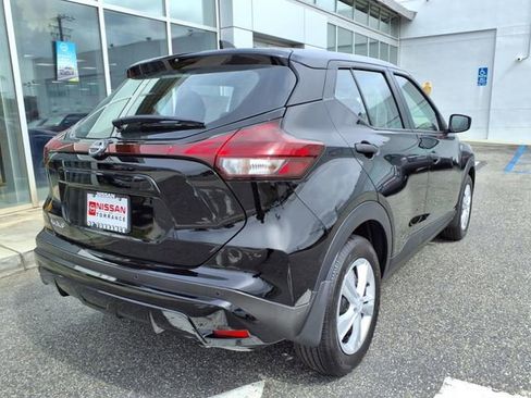 New 2025 Nissan Kicks Play S image 8
