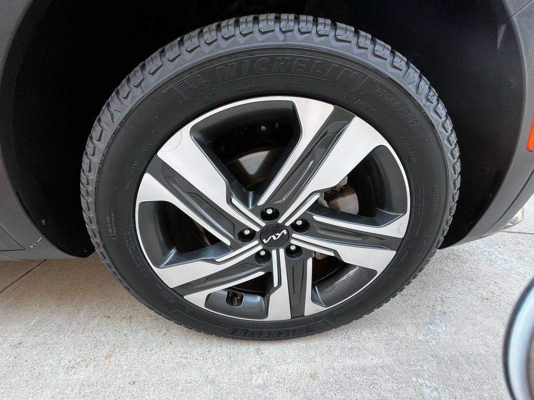 Used 2024 Kia Sorento EX AWD/4WD image 27