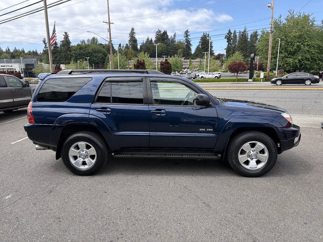 Used 2004 Toyota 4Runner SR5 w/ Preferred Accessory Pkg AWD/4WD image 9