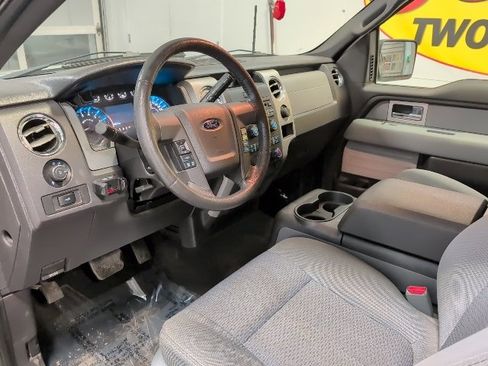 Used 2011 Ford F150 XLT w/ XLT Chrome Pkg image 14