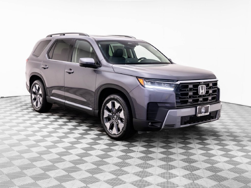New 2026 Honda Pilot Touring image 8