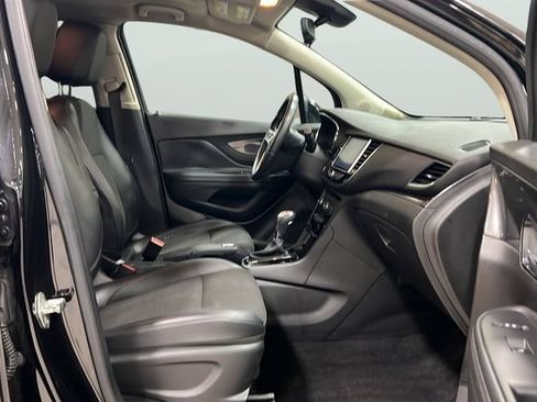 Used 2018 Buick Encore Preferred AWD/4WD image 11