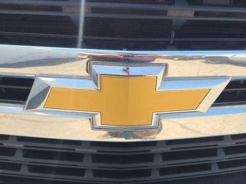 Used 2021 Chevrolet Silverado 1500 LT AWD/4WD image 16
