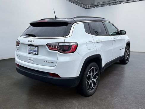 Used 2025 Jeep Compass Limited AWD/4WD image 5