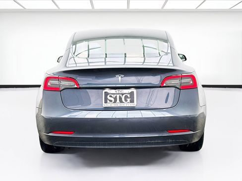 Used 2020 Tesla Model 3 Standard Range Plus image 5
