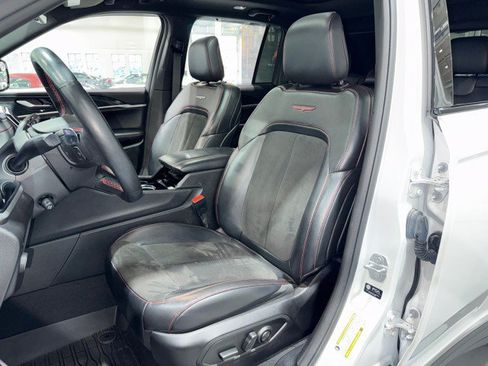 Used 2022 Jeep Grand Cherokee Trailhawk w/ ADV Protech Group II AWD/4WD image 46