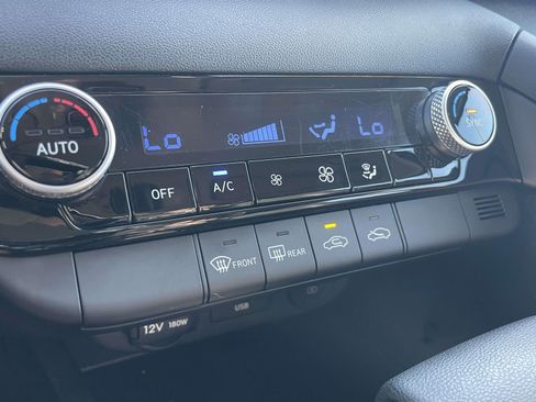 Used 2022 Hyundai Elantra SEL FWD image 28
