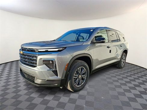 New 2026 Chevrolet Traverse LT w/ LPO, Floor Liner Package image 2