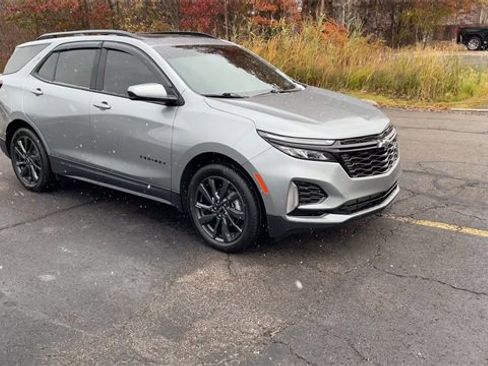 Certified 2024 Chevrolet Equinox RS w/ LPO, Floor Liner Package image 2
