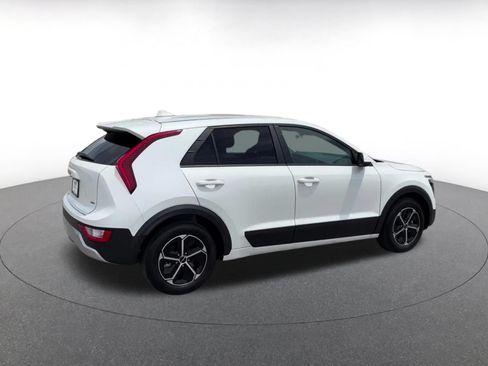 Used 2026 Kia Niro LX FWD image 12