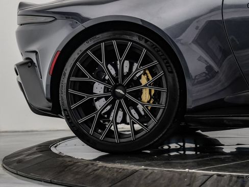 Used 2023 Aston Martin V12 Vantage RWD image 88