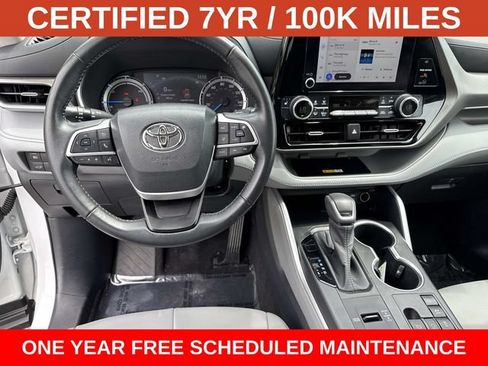 Used 2023 Toyota Highlander XLE FWD image 18