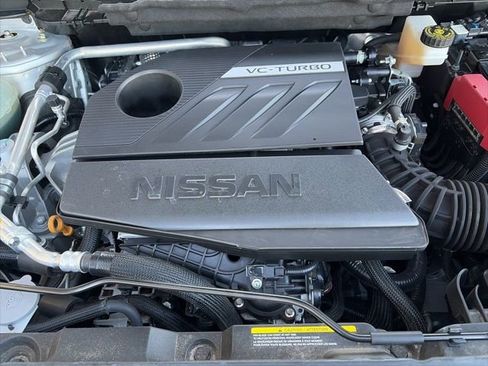 Used 2023 Nissan Rogue SL w/ SL Premium Package image 23