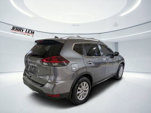Used 2020 Nissan Rogue S w/ Special Edition Package FWD image 3