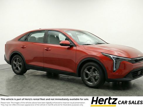Used 2025 Kia K4 FWD image 1