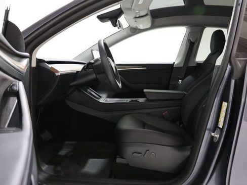 Used 2023 Tesla Model Y Long Range image 16