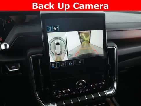 Used 2025 GMC Yukon Denali image 26