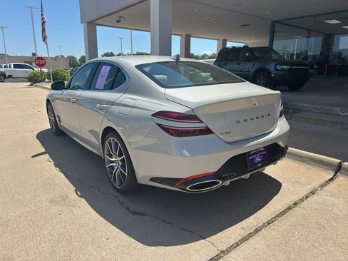 Used 2025 Genesis G70 2.5T RWD image 10