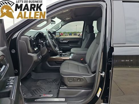 Used 2024 Chevrolet Silverado 1500 LT Trail Boss w/ Convenience Package II AWD/4WD image 19