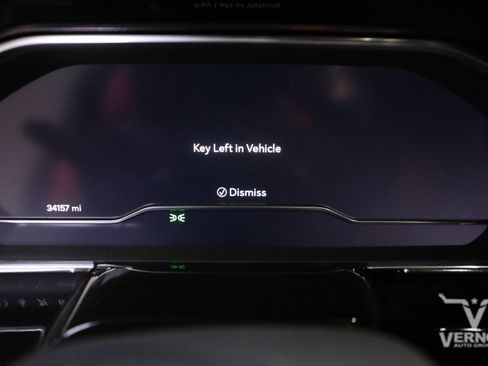 Used 2024 Chevrolet Silverado 1500 ZR2 w/ Technology Package image 10