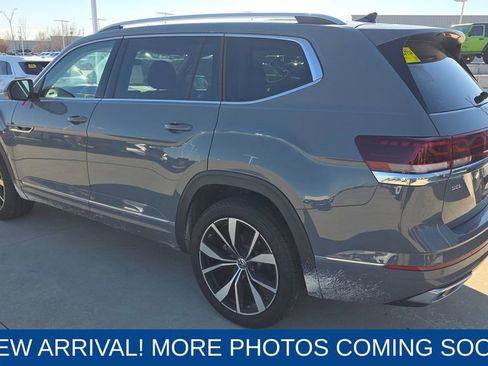 Used 2025 Volkswagen Atlas SEL Premium R-Line image 3