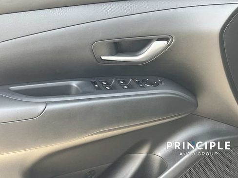 Used 2026 Hyundai Tucson SE FWD image 12