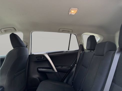 Used 2017 Toyota RAV4 LE FWD image 15