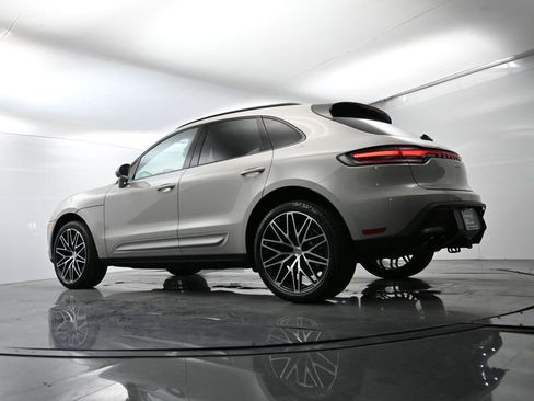 Certified 2025 Porsche Macan image 50