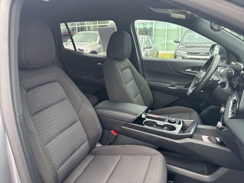 Used 2026 Chevrolet Equinox LT FWD image 16
