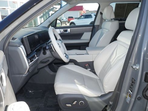 Used 2025 Hyundai Santa Fe SEL AWD/4WD image 40