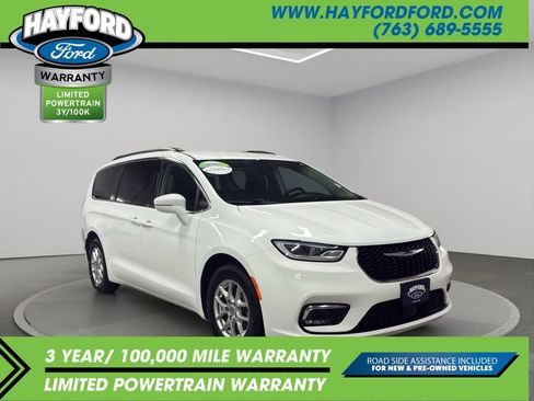 Used 2022 Chrysler Pacifica Touring-L FWD image 7