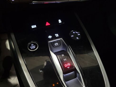 Used 2023 Audi Q4 e-tron Premium Plus image 17