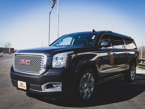 Used 2016 GMC Yukon XL Denali w/ Open Road Package image 20