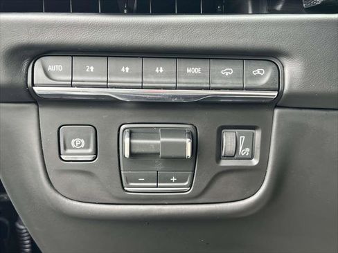 Used 2026 Cadillac Escalade ESV Platinum Sport w/ LPO, ONYX Package AWD/4WD image 25