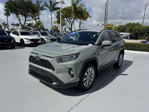 Used 2021 Toyota RAV4 XLE Premium AWD/4WD image 9