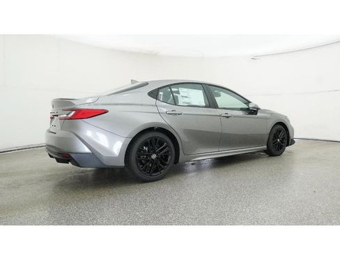 Used 2026 Toyota Camry SE w/ Convenience Package FWD image 25