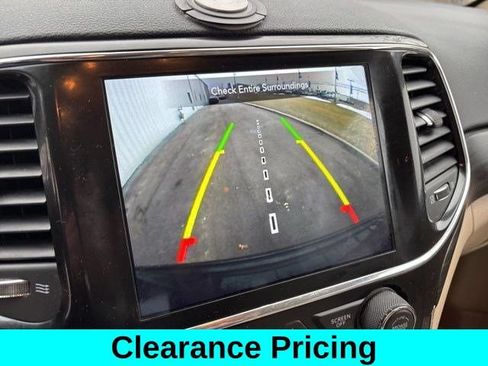 Used 2022 Jeep Grand Cherokee Laredo E w/ Security & Convenience Group AWD/4WD image 23