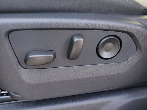 New 2026 GMC Sierra 1500 SLT w/ SLT Premium Package image 16