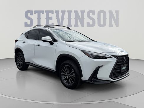 Used 2026 Lexus NX 350h AWD w/ Accessory Package (2T) image 7