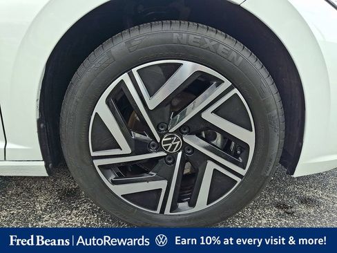 Certified 2024 Volkswagen Jetta SEL FWD image 11