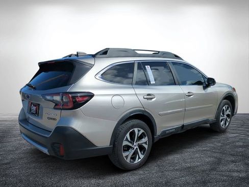 Used 2020 Subaru Outback Limited image 3