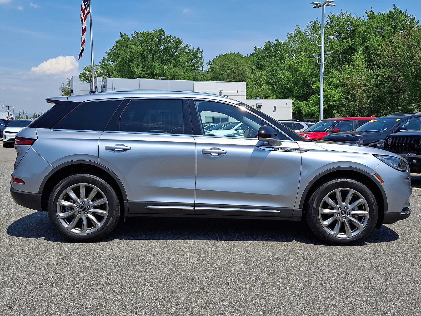 Used 2022 Lincoln Corsair AWD w/ Premium Package image 7