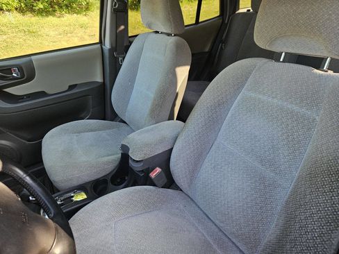 Used 2005 Hyundai Santa Fe GLS FWD image 12