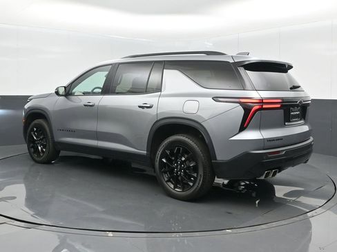 Used 2024 Chevrolet Traverse LT w/ Midnight/Sport Edition FWD image 16