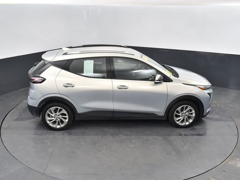 Used 2023 Chevrolet Bolt EUV LT image 28