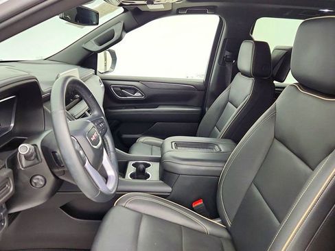Used 2023 GMC Yukon SLT w/ SLT Premium Package image 21