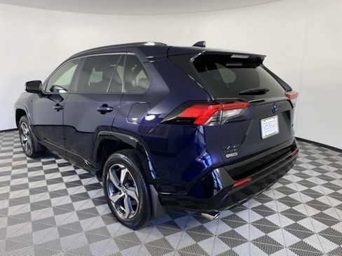 Used 2024 Toyota RAV4 SE AWD/4WD image 6