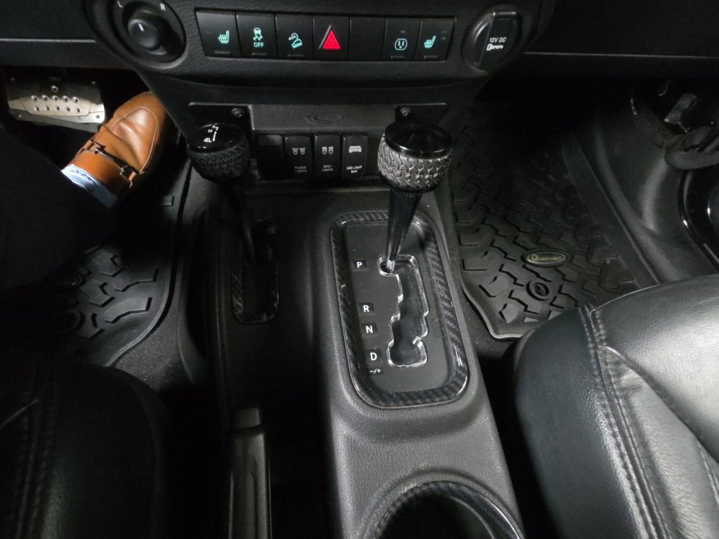 Used 2013 Jeep Wrangler Rubicon AWD/4WD image 21